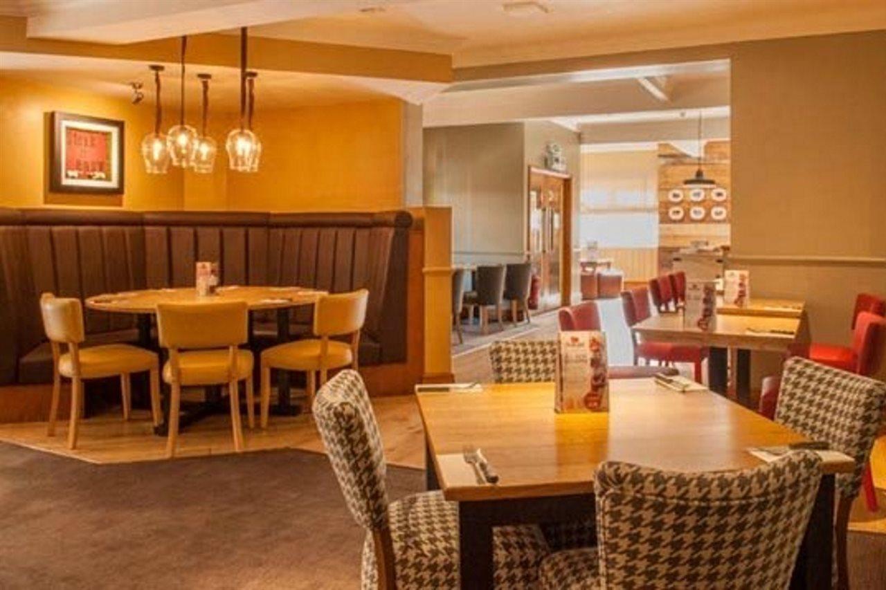 Premier Inn Guildford North - A3 エクステリア 写真